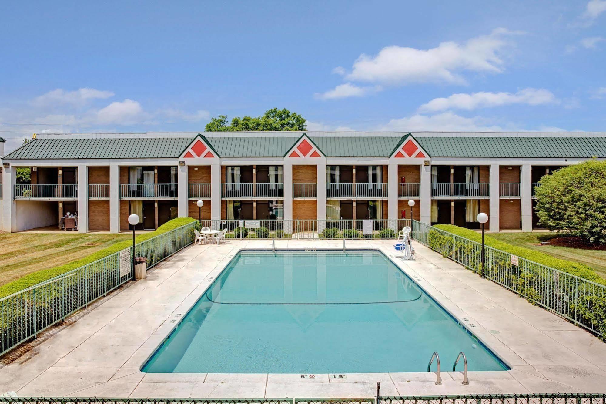 Days Inn Lake Norman Cornelius Dış mekan fotoğraf