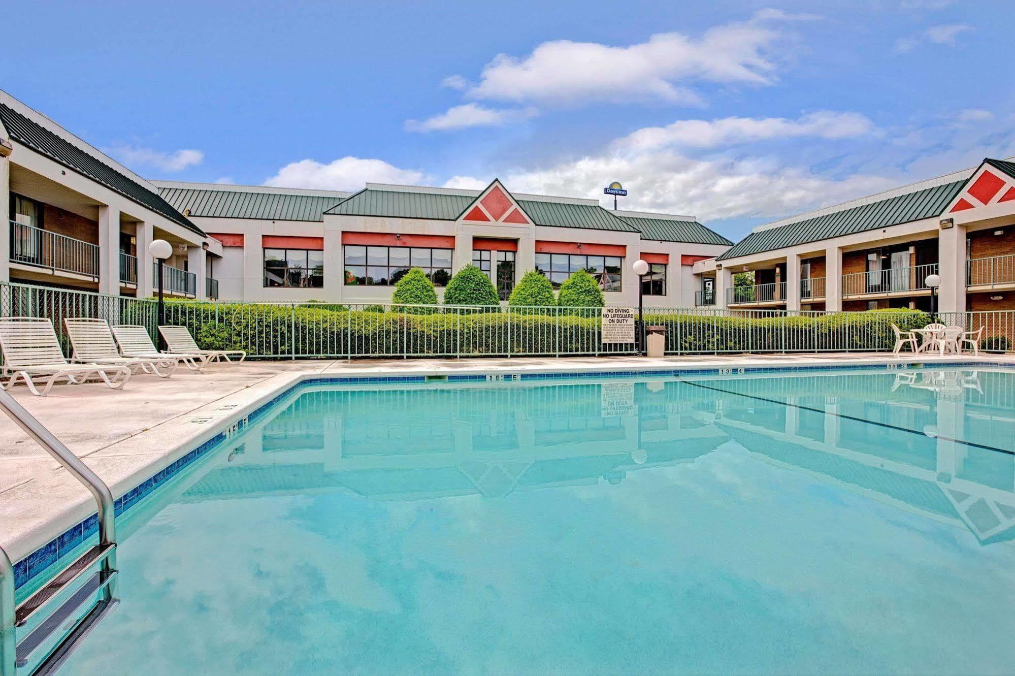 Days Inn Lake Norman Cornelius Dış mekan fotoğraf
